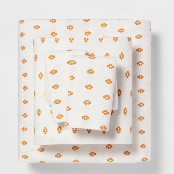 Threshold Bedding Twin Flannel Sheets Set Gold Block Ivory